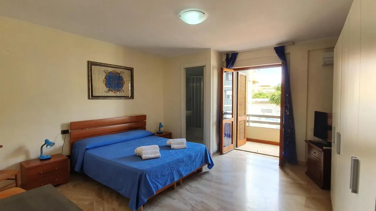 Em Holiday Apartment Quartu SantʼElena